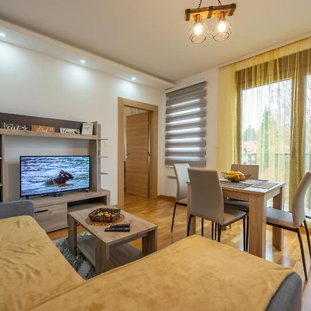Apartmani Oktobar 06 Златибор Екстериор снимка