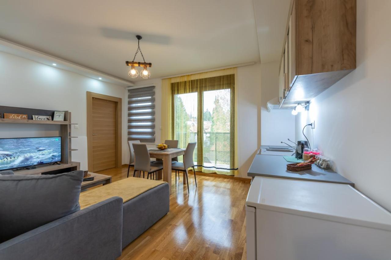 Apartmani Oktobar 06 Златибор Екстериор снимка